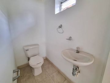 CASA COMERCIAL EN ARRIENDO UBICADA EN EL POBLADO SECTOR PATIO BONITO