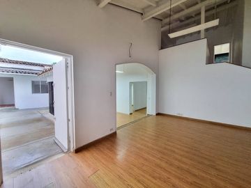CASA COMERCIAL EN ARRIENDO UBICADA EN EL POBLADO SECTOR PATIO BONITO