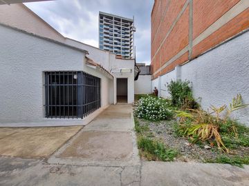 CASA COMERCIAL EN ARRIENDO UBICADA EN EL POBLADO SECTOR PATIO BONITO