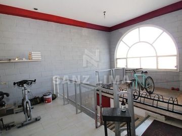 CORTAZAR: MAGNIFICO SALON DE EVENTOS, EXCELENTE ILUMINACION E INSTALACIONES