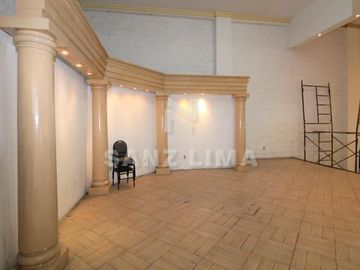 CORTAZAR: MAGNIFICO SALON DE EVENTOS, EXCELENTE ILUMINACION E INSTALACIONES