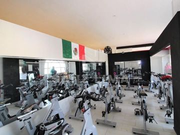 CORTAZAR: MAGNIFICO SALON DE EVENTOS, EXCELENTE ILUMINACION E INSTALACIONES