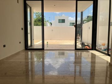 Casa en venta al norte de Mérida en privada zona Cittadela