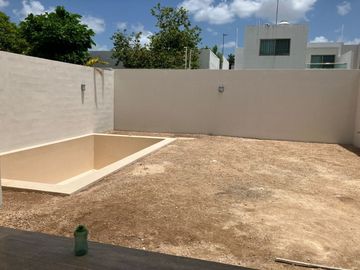 Casa en venta al norte de Mérida en privada zona Cittadela
