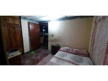 CASA EN REMATE EN LAS CUMBRES VILLA GRECIA CON 5 RECAMARAS