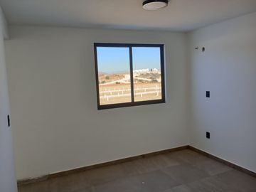 CASA EN EL PEÑON PRIVADA CANAL SLP