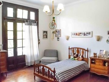 Casa de 5 ambientes en venta en Florida