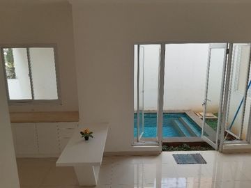Rumah di Bintaro Pesanggrahan, Jkt Selatan. Ada Private Pool