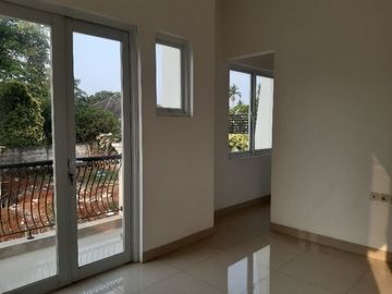 Rumah di Bintaro Pesanggrahan, Jkt Selatan. Ada Private Pool