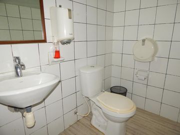 casa-local en arriendo/venta en el prado. Cod V88223