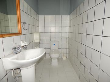 casa-local en arriendo/venta en el prado. Cod V88223