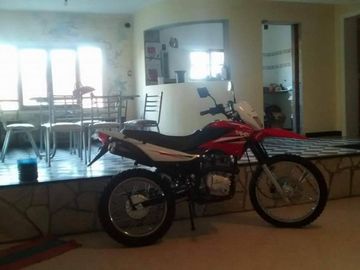 HERMOSA Y AMPLIA CASA QUINTA EN VENTA, 98 1100 -NECOCHEA-