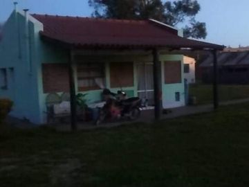 HERMOSA Y AMPLIA CASA QUINTA EN VENTA, 98 1100 -NECOCHEA-