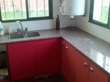 HERMOSA Y AMPLIA CASA QUINTA EN VENTA, 98 1100 -NECOCHEA-