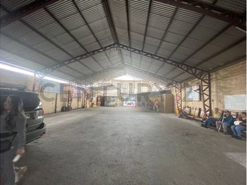 VENTA AMPLIO TERRENO CON GALPON Y  LOCALES  COMERCIALES PLAZA PUENTE ALTO