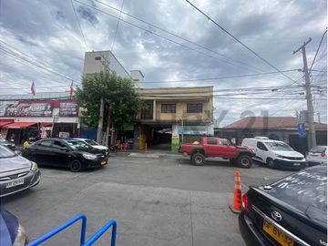 VENTA AMPLIO TERRENO CON GALPON Y  LOCALES  COMERCIALES PLAZA PUENTE ALTO