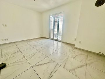 Roma  Venta Joya de departamento con terraza  frente a la fuente de Cibeles