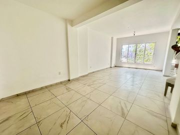 Roma  Venta Joya de departamento con terraza  frente a la fuente de Cibeles