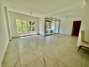 Roma  Venta Joya de departamento con terraza  frente a la fuente de Cibeles