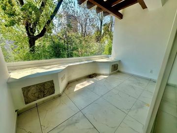 Roma  Venta Joya de departamento con terraza  frente a la fuente de Cibeles