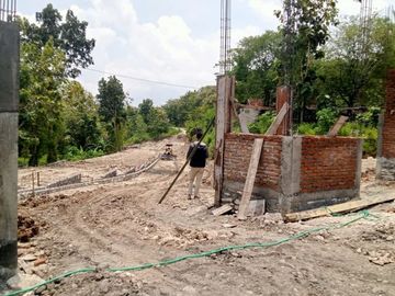 RUMAH TERLARIS DALAM PERUMAHAN DI PAJANGAN
