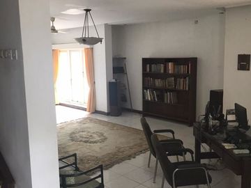 Rumah diJual di Rempoa, Tangsel. Halaman sangat Luas