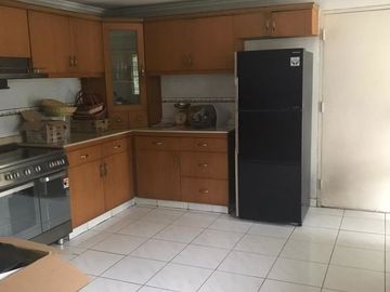 Rumah diJual di Rempoa, Tangsel. Halaman sangat Luas