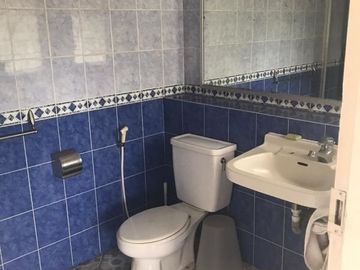 Rumah diJual di Rempoa, Tangsel. Halaman sangat Luas
