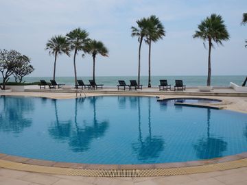 Fully FurnisshedCondo Studio Unit with Ocean View In Hua Hin