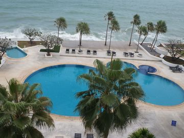 Fully FurnisshedCondo Studio Unit with Ocean View In Hua Hin