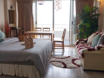 Fully FurnisshedCondo Studio Unit with Ocean View In Hua Hin