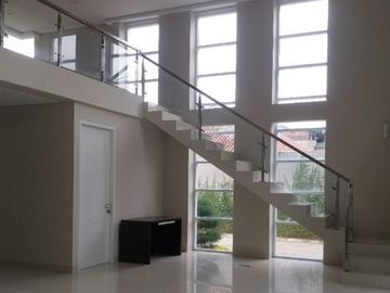 Cluster Desain Mewah Nyaman,Sejuk,Jauh dari Kebisingan di Jakarta Selatan 5,9 M an (sofyan)