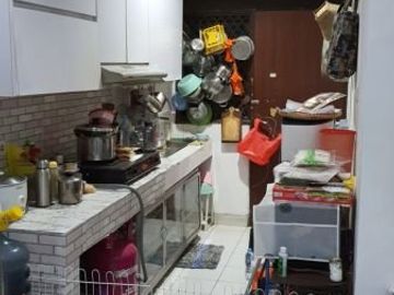 Rumah asri dan nyaman jelupang serpong utara lokasi strategis di taman