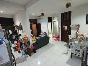 Rumah asri dan nyaman jelupang serpong utara lokasi strategis di taman
