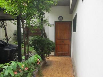 Casa 4 ambientes sobre lote propio