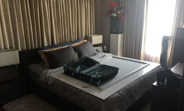 Condominium 3 Bedrooms: 3BR Condo For Sale in Joya Lofts and Tower Rockwell Makati City