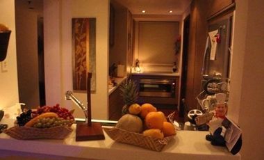 Condominium 3 Bedrooms: 3BR Condo For Sale in Joya Lofts and Tower Rockwell Makati City