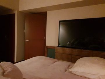 Condominium 3 Bedrooms: 3BR Condo For Sale in Joya Lofts and Tower Rockwell Makati City
