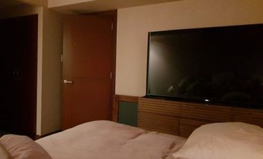 Condominium 3 Bedrooms: 3BR Condo For Sale in Joya Lofts and Tower Rockwell Makati City