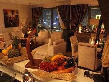 Condominium 3 Bedrooms: 3BR Condo For Sale in Joya Lofts and Tower Rockwell Makati City