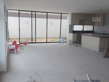 LOMAS NGELOPOLIS III CASA NUEVA