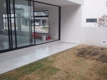 LOMAS NGELOPOLIS III CASA NUEVA