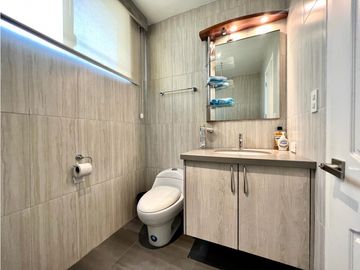 En venta departamento Edificio Status sector Yacht Club Manta