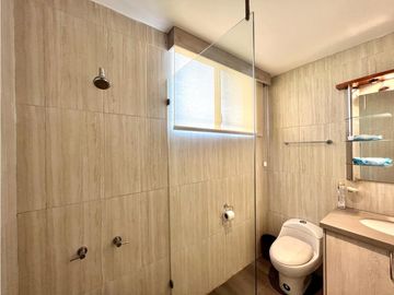 En venta departamento Edificio Status sector Yacht Club Manta