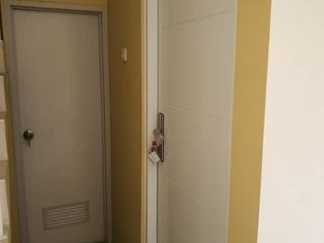 Rumah 2 lantai siap huni dalam komplek bukit cinere indah