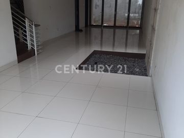 Rumah Bagus Di Jl Dewi Shinta BCS Jakarta Utara