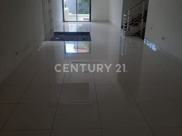 Rumah Bagus Di Jl Dewi Shinta BCS Jakarta Utara