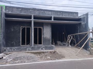 Rumah Downslope Depan Jalan Raya Pertama di Cimahi Cipageran Harga Ekonomis