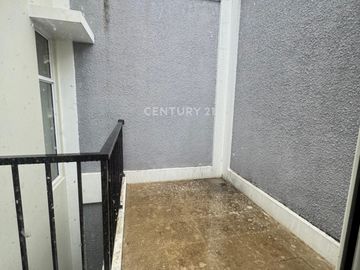 Rumah Di Cluster Eksklusif Summarecon Mutiara Aman Bebas Banjir