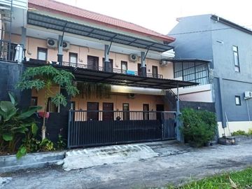 MILIKI KOST 10 KAMAR FULL PENYEWA DI BATUBULAN